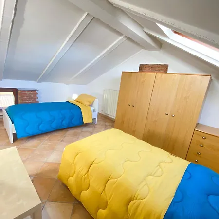 Apartment La Discografica, Graziosa Ed Elegante Per Gruppi E Famiglie, Con Parcheggio Gratuito Esterno *